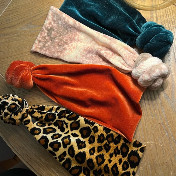 KNOT HEADBANDS/HEADWRAPS ••BUNDLE OF 5•• - Picture 3 of 10